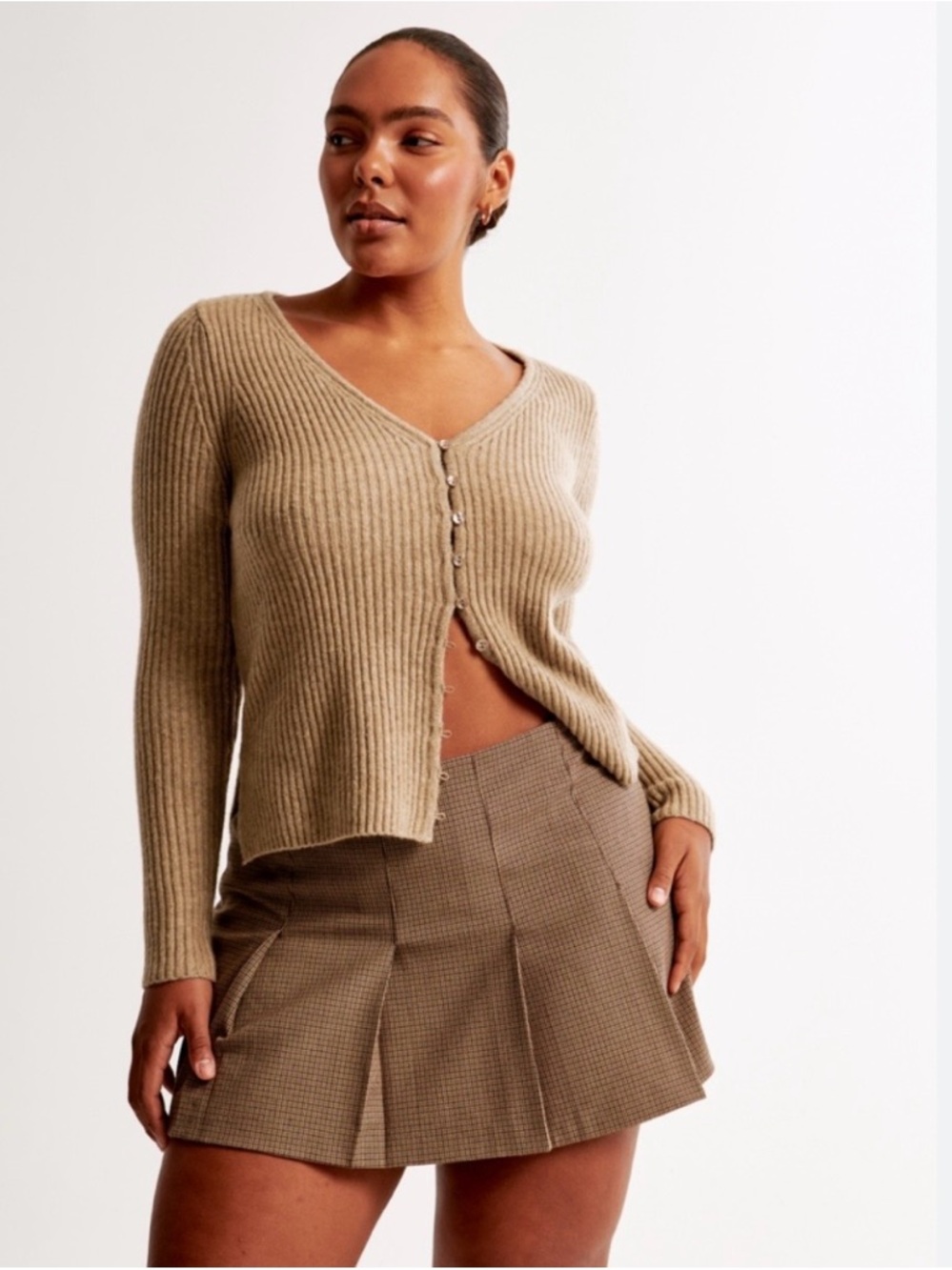 Abercrombie & Fitch Ribbed V-Neck Button-Front Sweater
